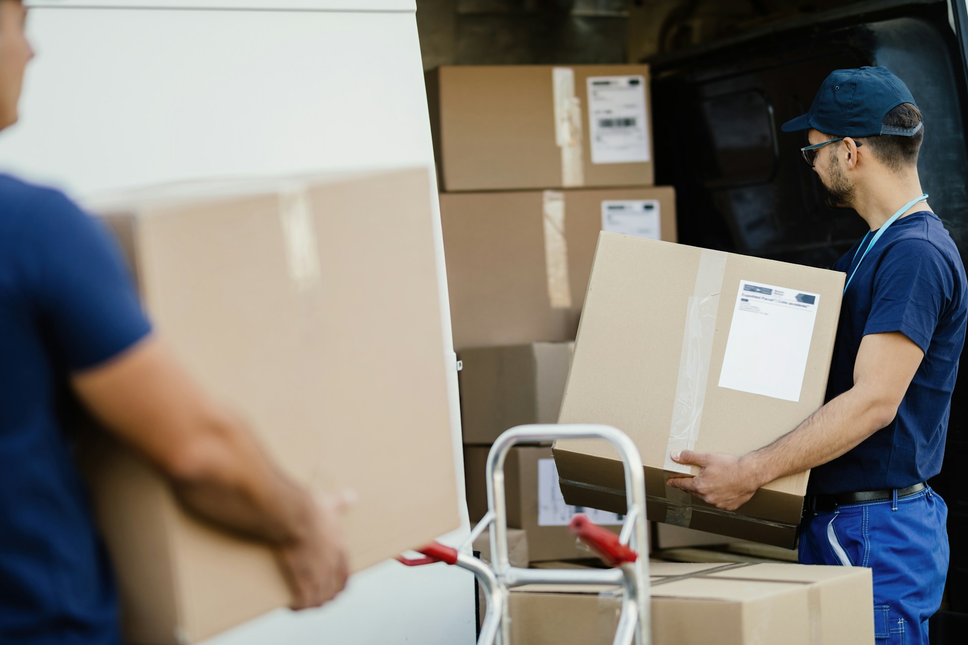 Why Hiring Movers Is the Wisest Move When You’re Changing Homes